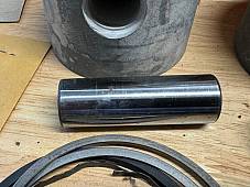 Harley NOS OEM# 22253-70 Sportster XLH XLCH Pistons .010 1970-71