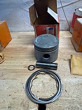 Harley NOS OEM# 22149-55B Panhead Shovelhead FLH Piston .070 1955-73