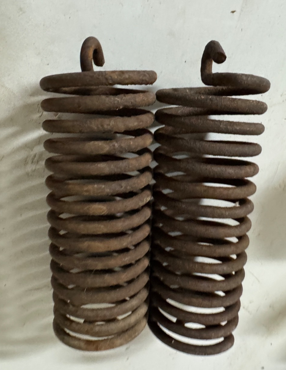 Harley OEM 52040-47 Hummer 125 S 165.BT Seat Springs 1948-19610
