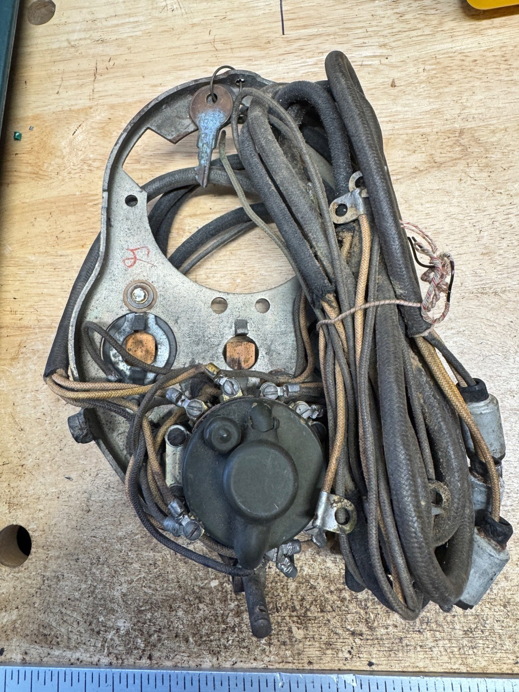 Harley 4501-42M NOS OEM WLA Dash Base w/ Keyed Switch Complete Harness1