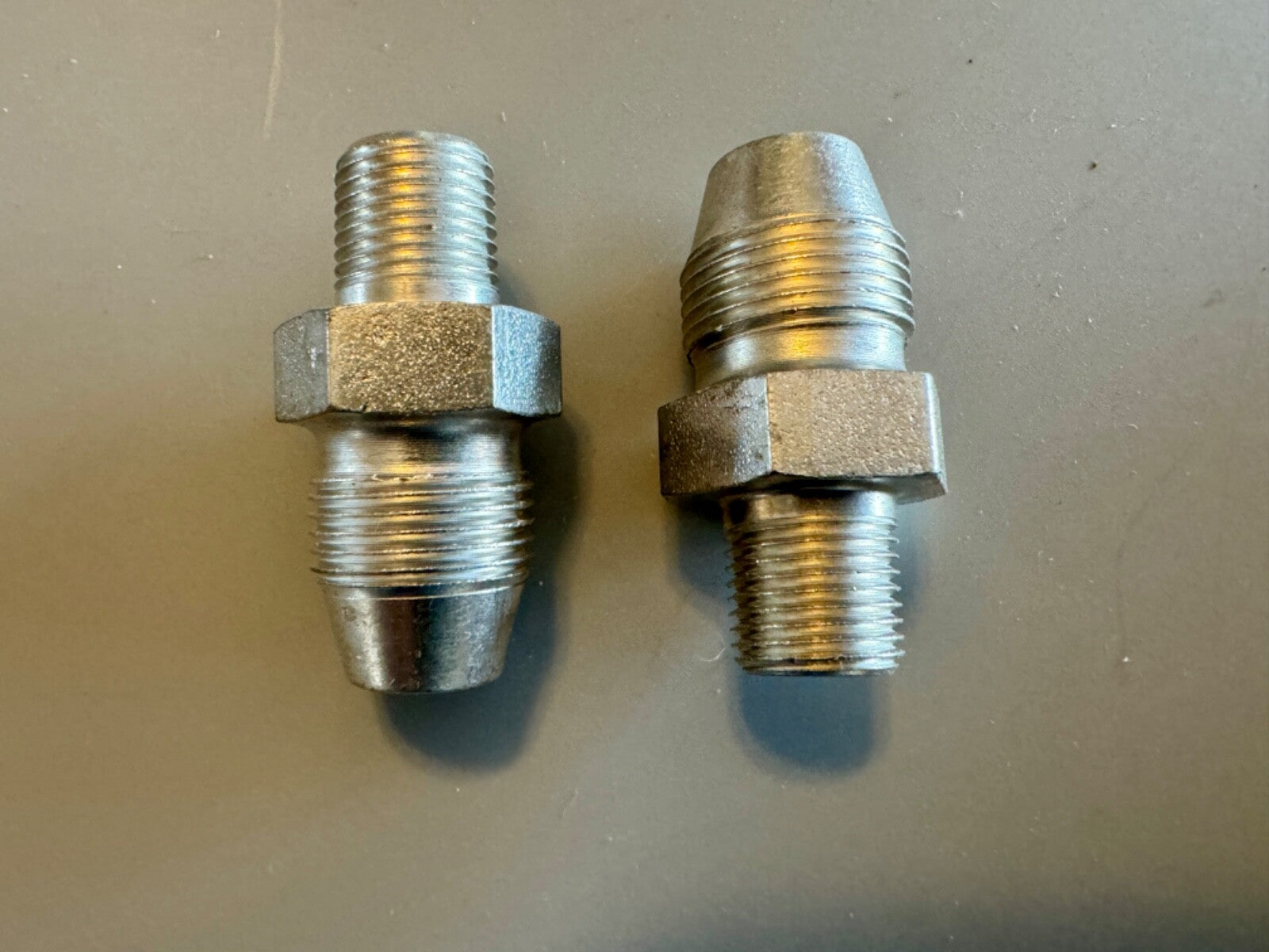 Harley JD VL WL Knuckle Oil Nipple Fittings 1915-73 OEM# 3577-15 63533-15 Cad