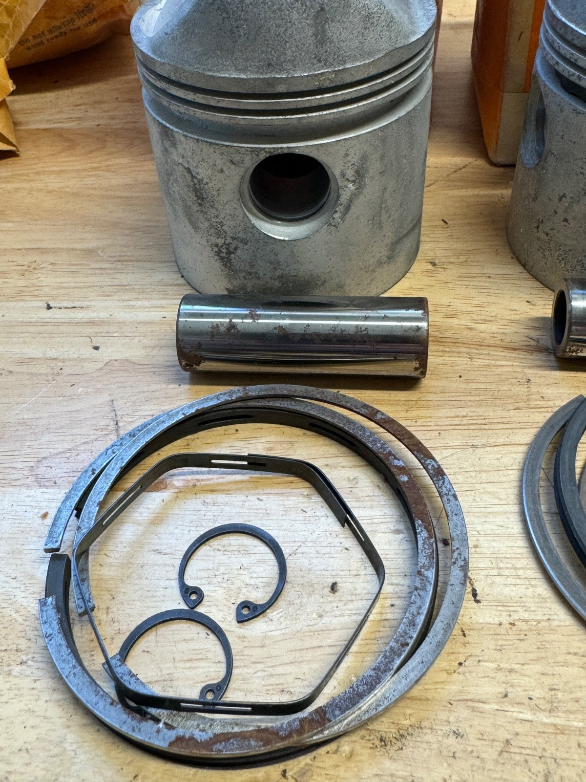 Harley NOS OEM# 22254-70 Sportster XLH XLCH Pistons .020 1970-71