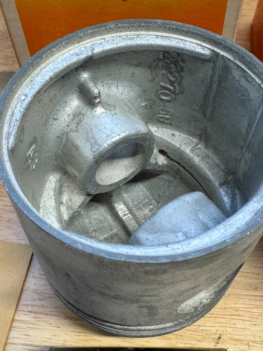 Harley NOS OEM# 22253-70 Sportster XLH XLCH Pistons .010 1970-71