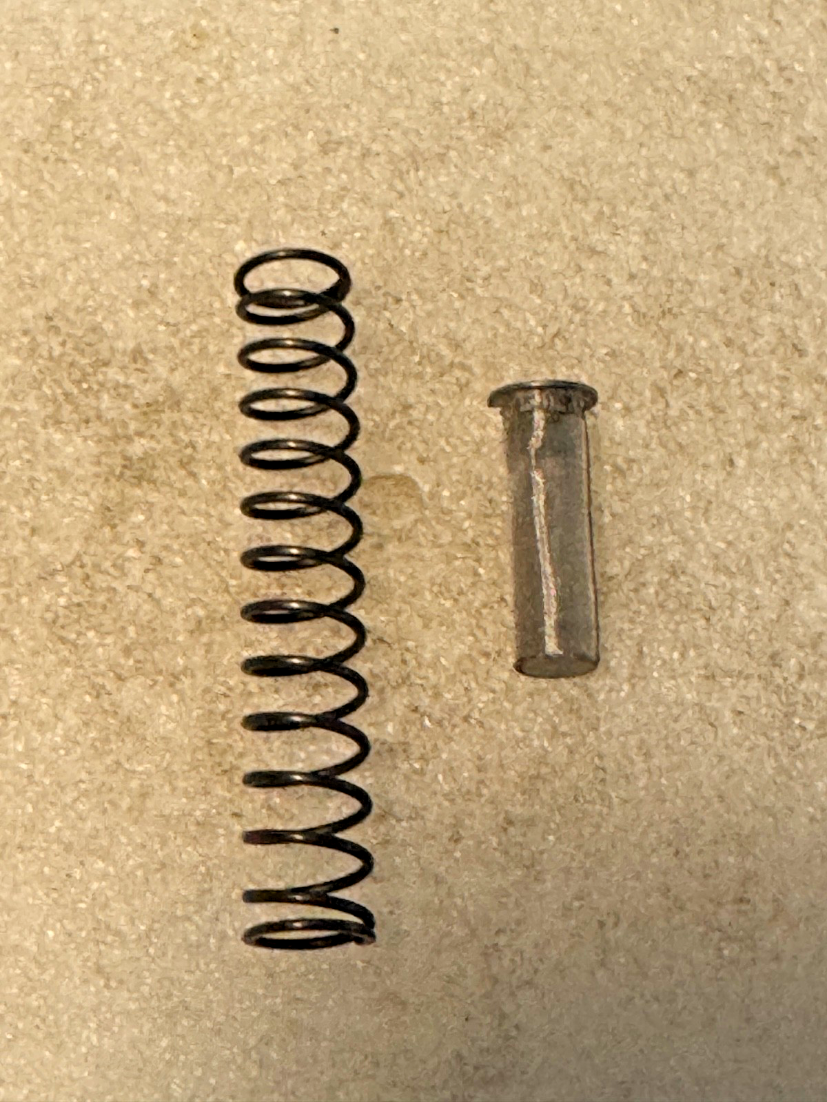 Harley 24975-63 24979-63 Tappet Oil Screen & Spring 1963-1965 Panhead USA0