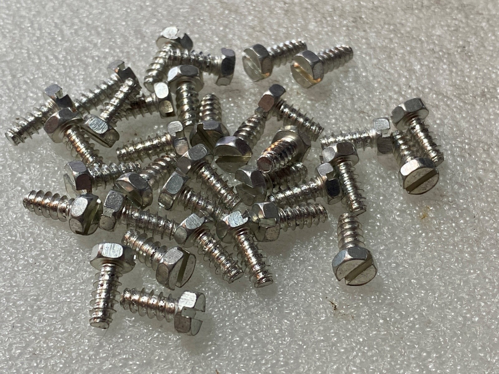Harley Knucklehead 1939-47 Rocker Tin Parker Kalon Screws OEM# 179-39 Cadmium