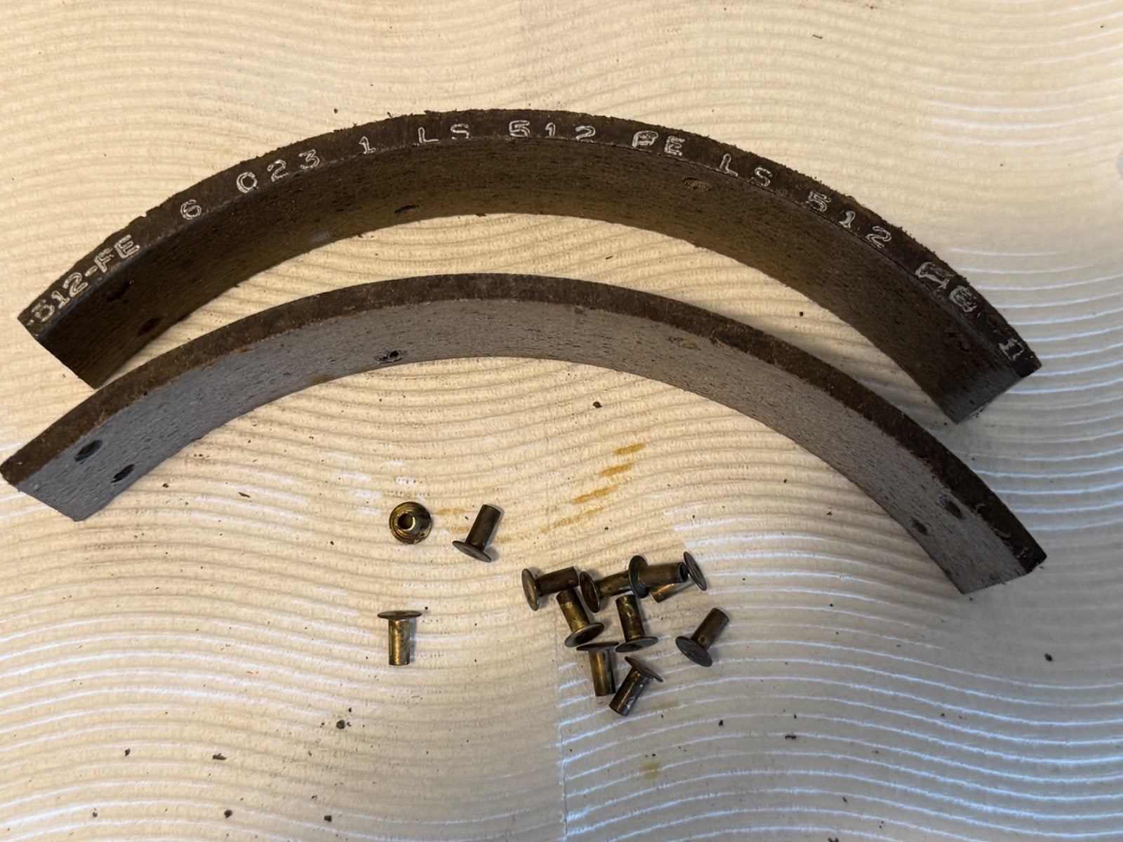 Harley 4044-38 41848-38 Rear Brake Lining w/ Rivet Set 1938-1957 Knucklehead Pan
