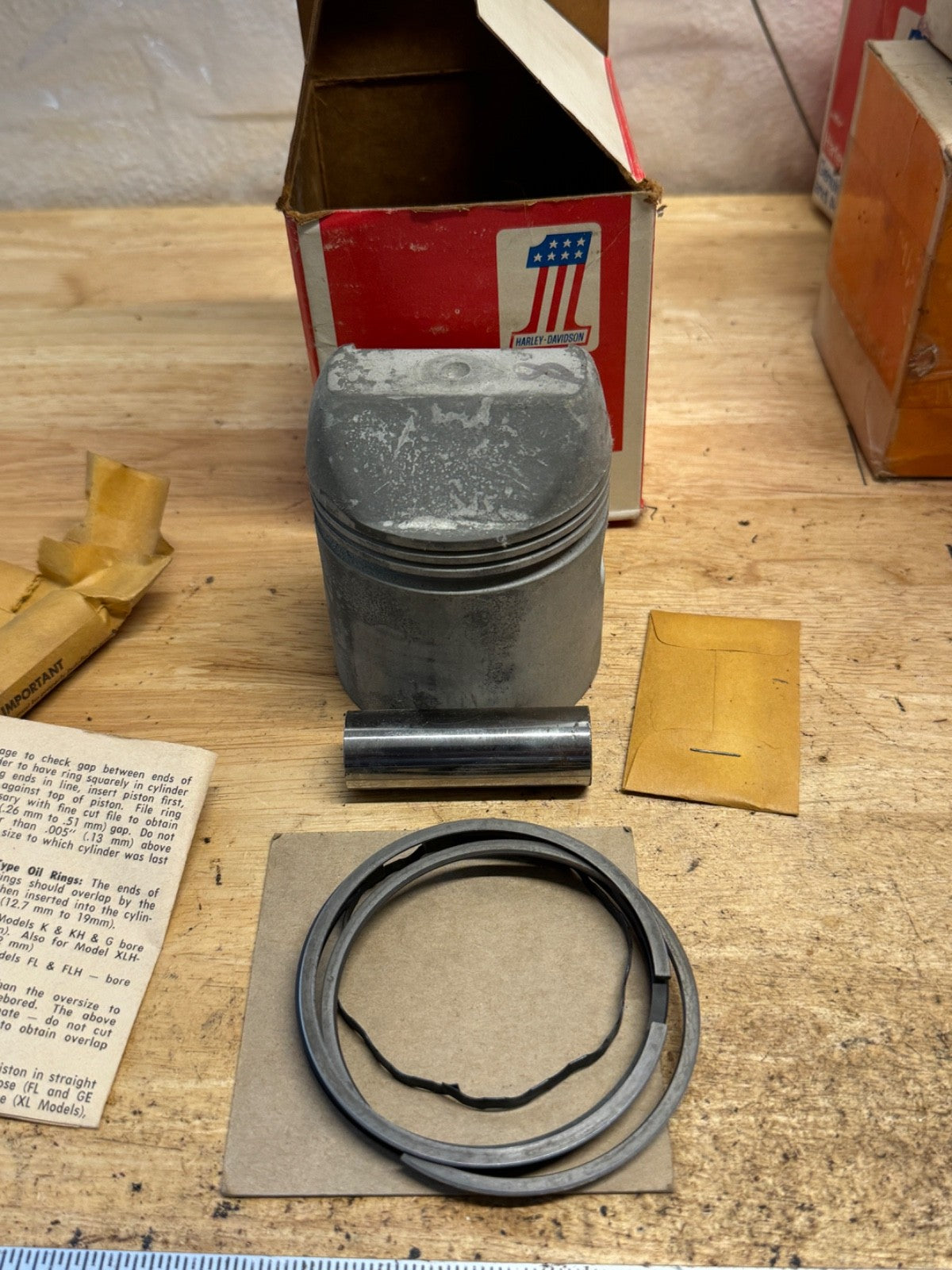 Harley NOS OEM# 22251-70 Sportster XLH XLCH Piston Std 1970-71