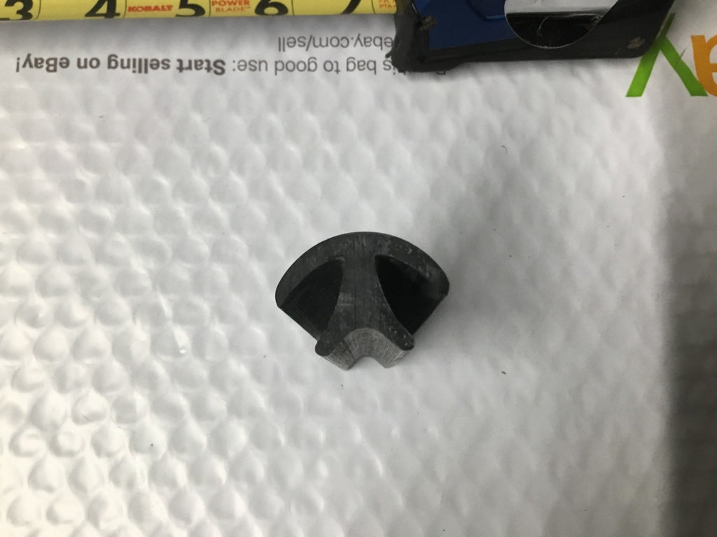 Harley Knucklehead Panhead UL Tank Divider Rubber Strip 1939-79 61122-39 3502-39