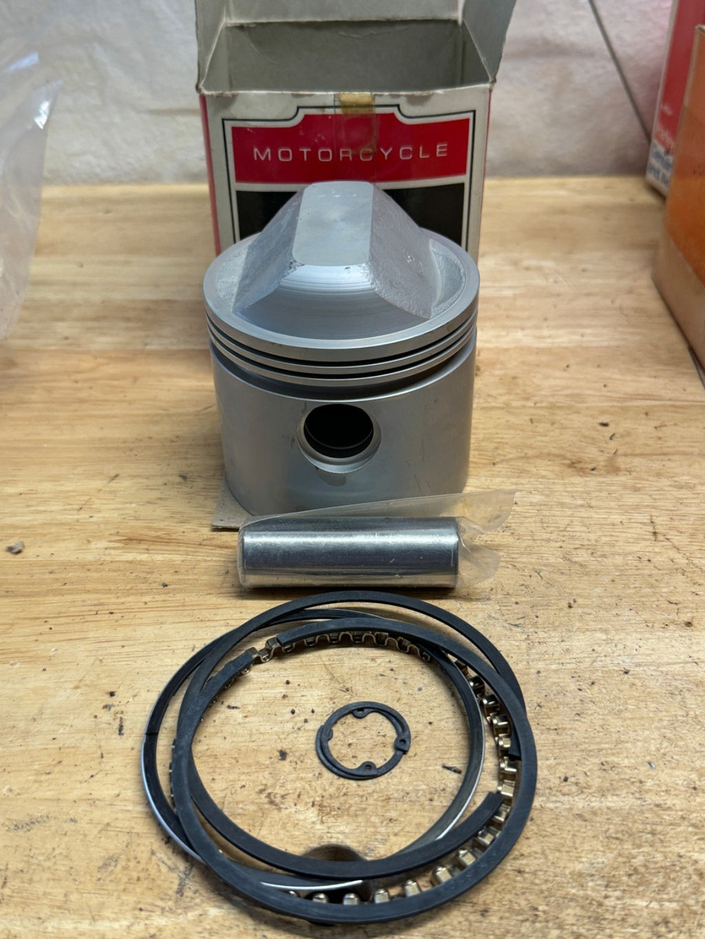 Harley NOS OEM# 22257-73 TA Sportster XLH XLCH Piston .050 1973-1985?