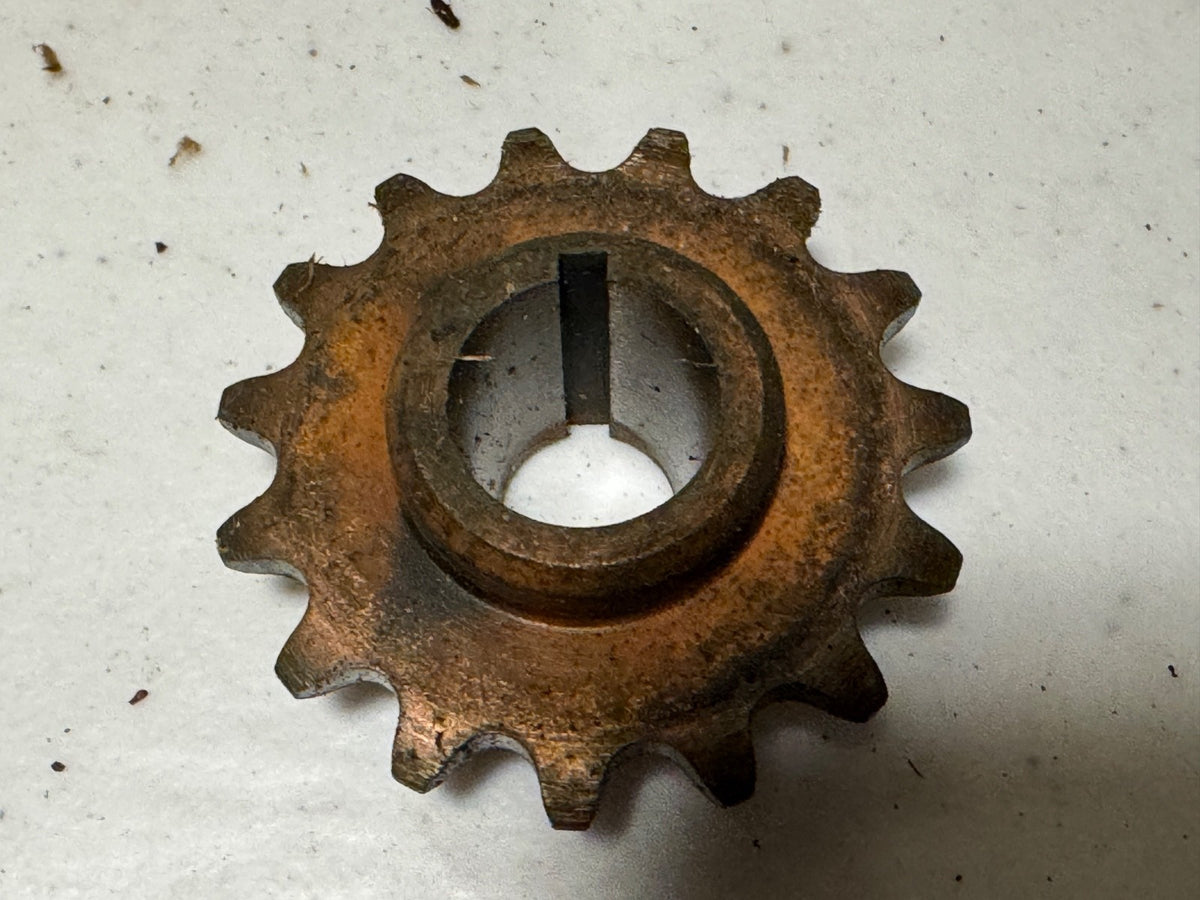 Harley NOS OEM 40195-53 15 Tooth Motor Sprocket 165 Pacer Scat Hummer 1953-663