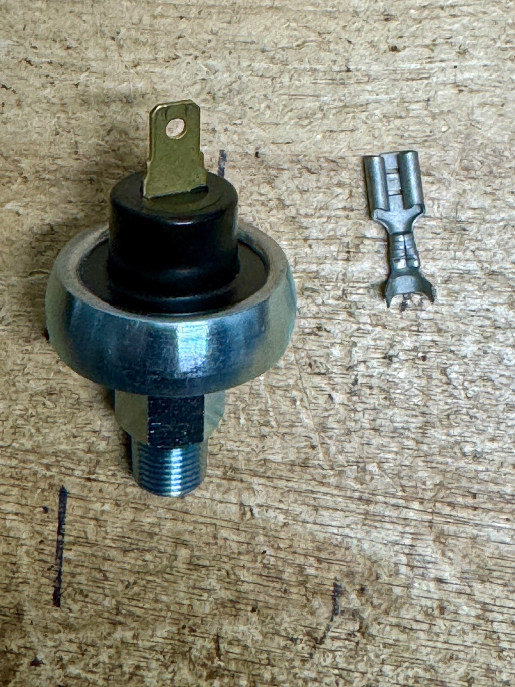 Harley Panhead Oil Pressure Switch 1958-64 w/ Spade Terminal 26550-57