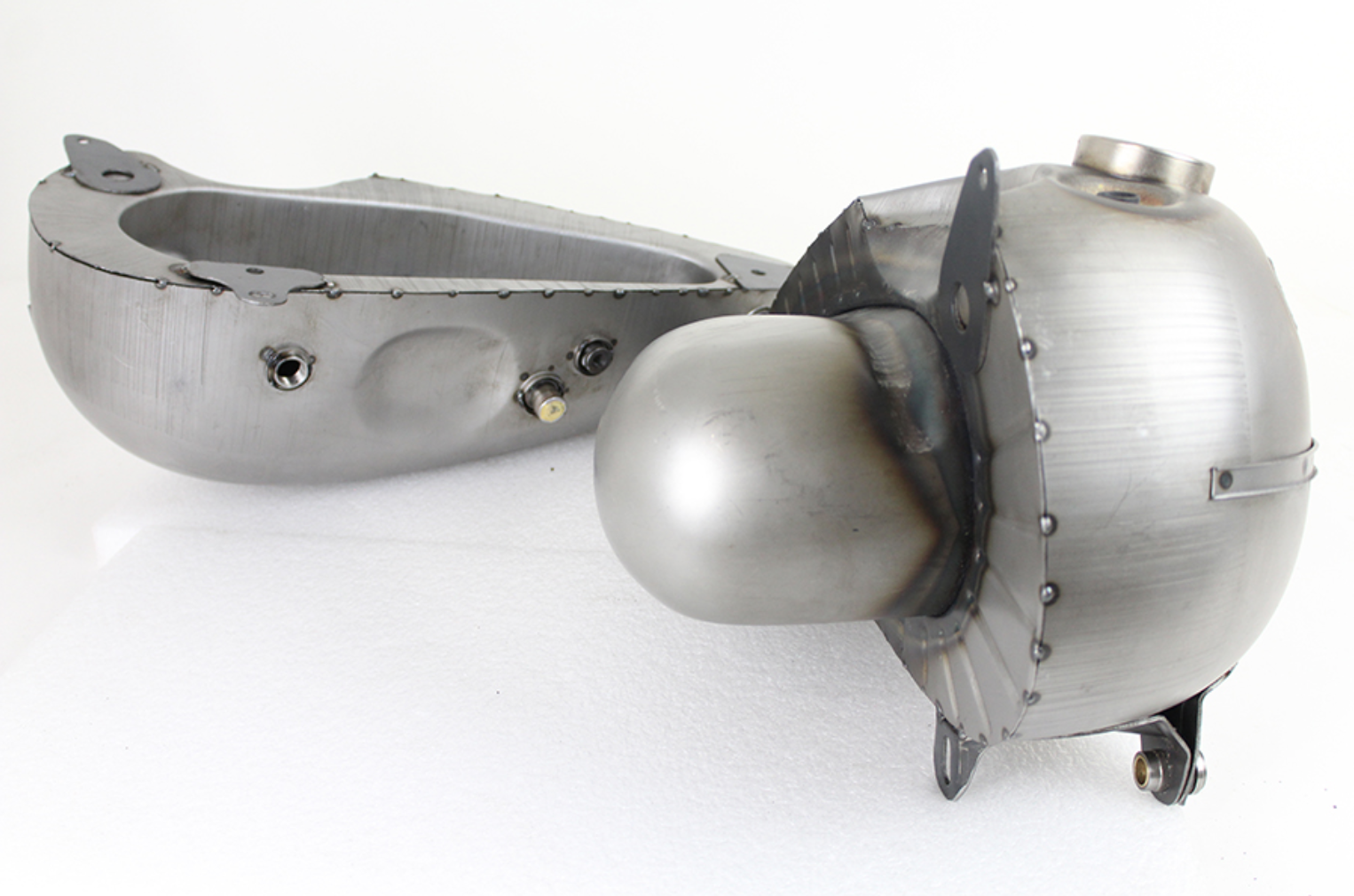 Harley 1941-46 WL & Servicar Fuel & Oil Tank Set Civilian W/ Trim & Emblem Mount3