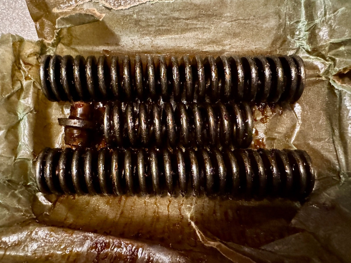 Harley OEM NOS 51770 29 3128 29 Std Lower Seat Post Spring Kit 1929 19842