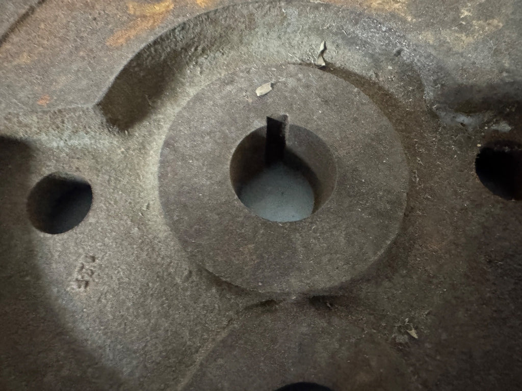 Harley 334-29 Model C Single Pup Pea Shooter Left Flywheel Good Used OEM2