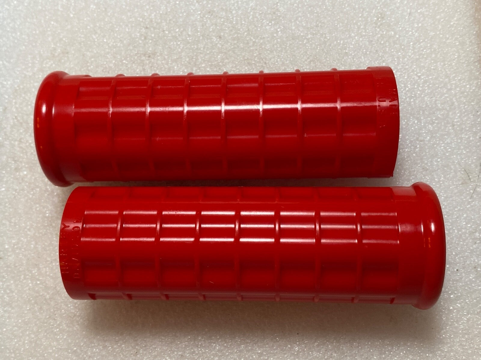 Harley Knucklehead UL WL Red WPB Plastic Grips 1942-47 OEM# 3310-42C W/ HD Logo