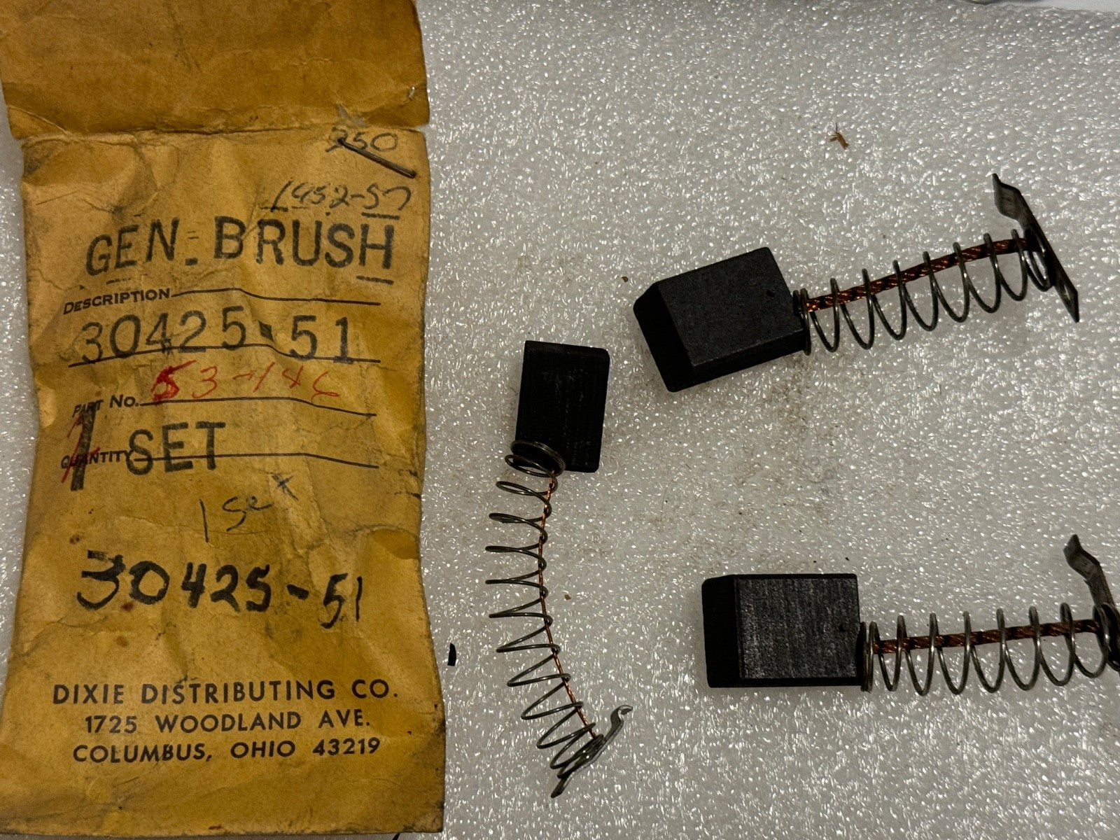 Harley NOS OEM 30425-51 Generator Three Brush Kit 1951-1957 Model 51 52 Panhead