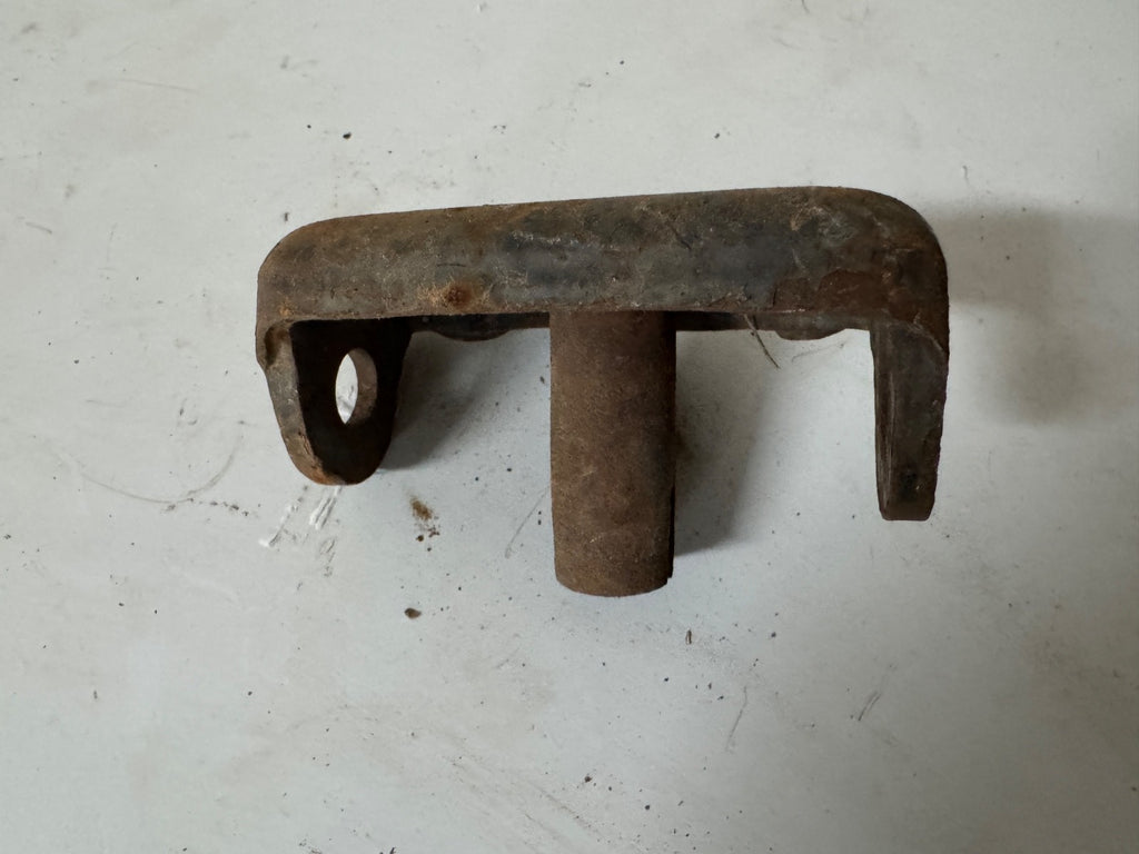 Harley OEM 45749-51A Hummer Lightweight Fork Rubber Mount Handlebar Upper Plate0