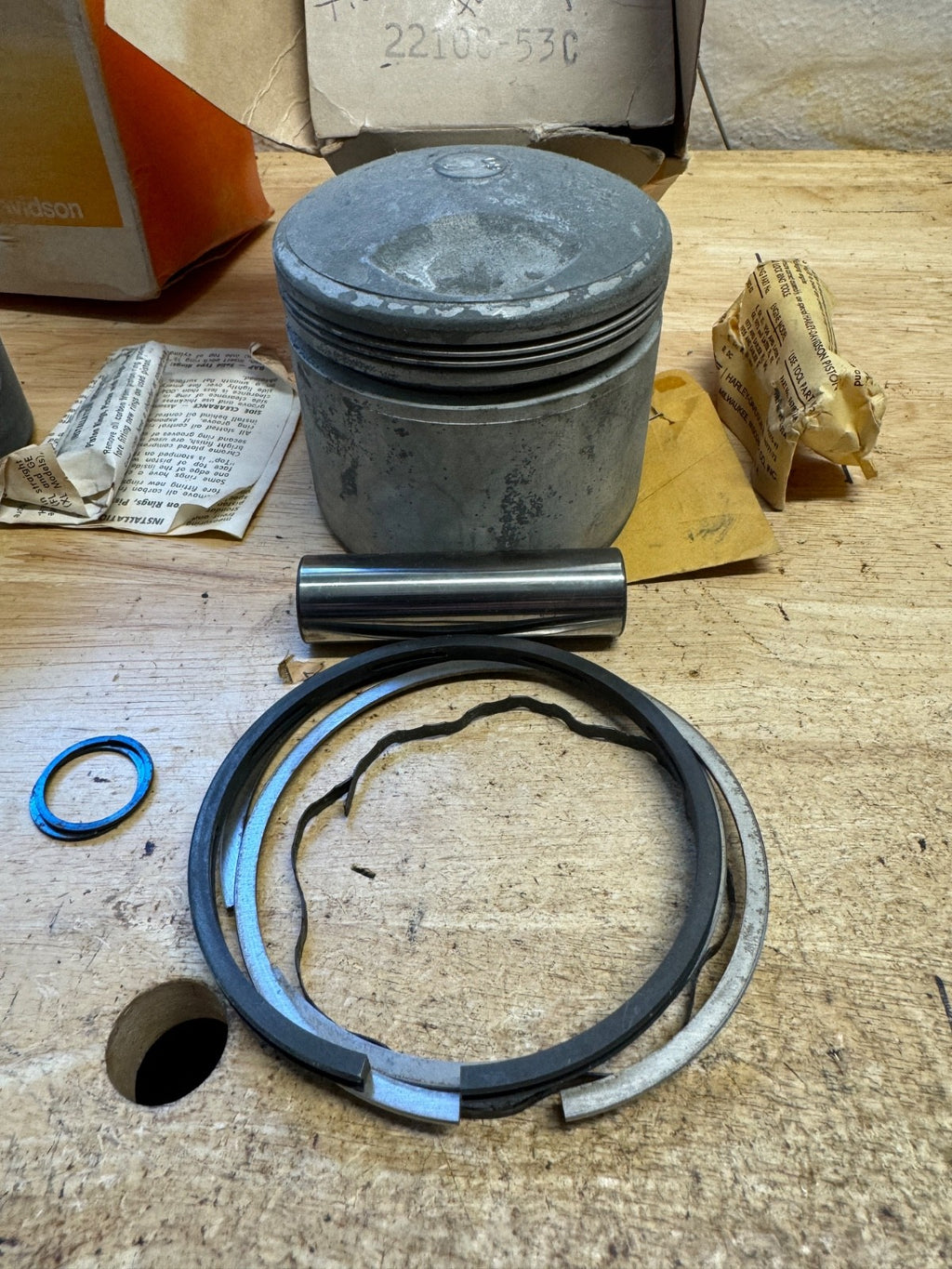 Harley NOS OEM# 22108-53C Panhead Shovelhead FL Pistons  .060 1953-73