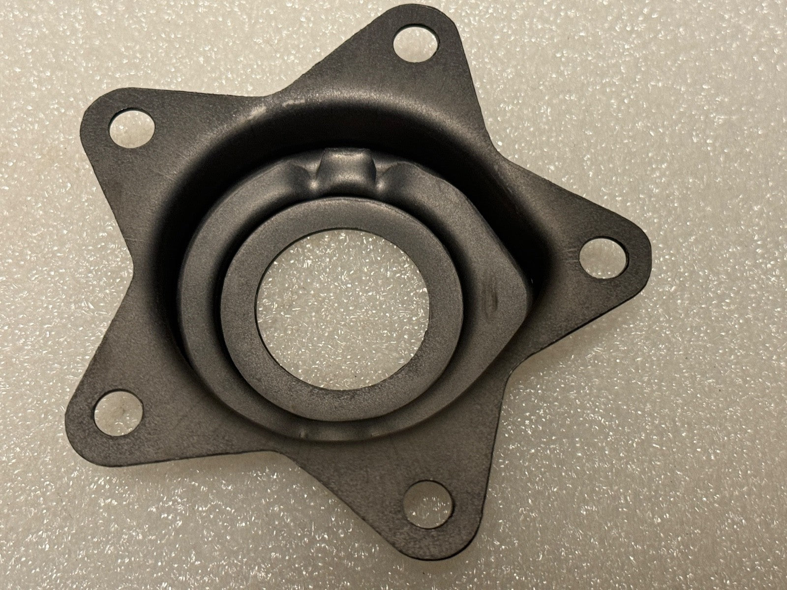 Harley 3972-35 Star Hub Outer Bearing Cover Knucklehead Panhead 35-54 43566-35