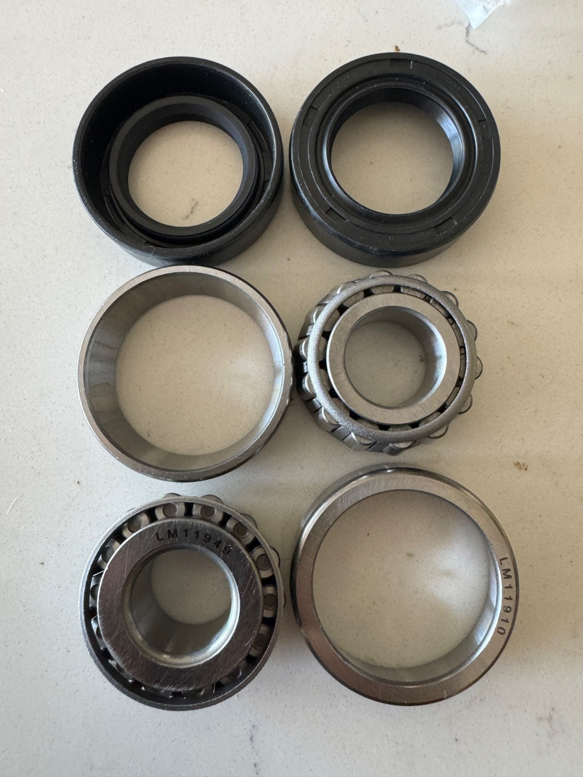 Harley 9033 FL FLH Duo-Glide Electra-Glide Swing Arm Bearing Race Seal Kit 58-72