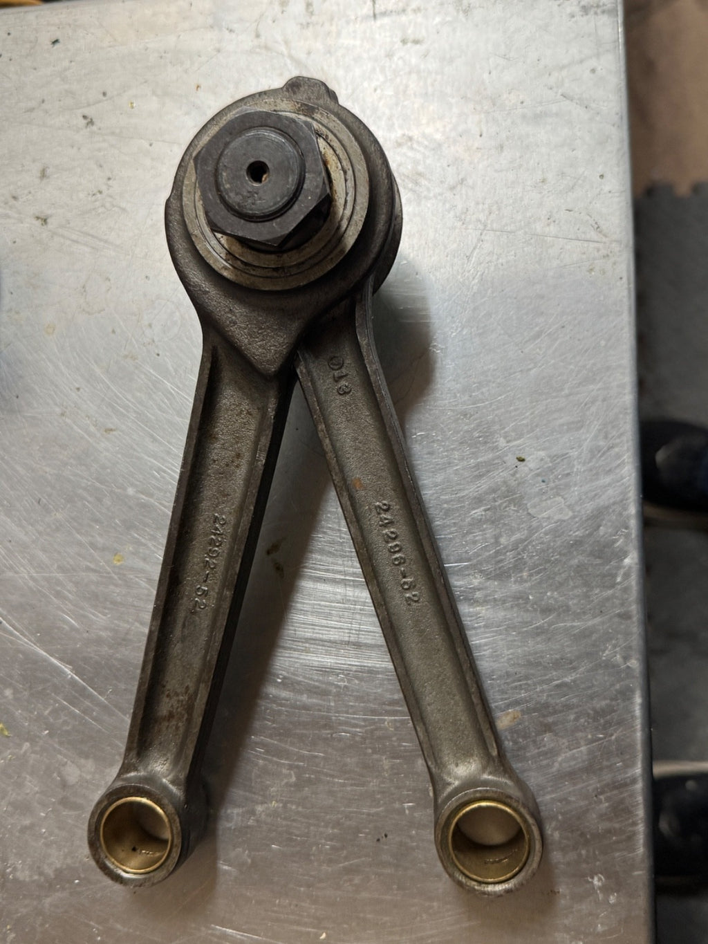 Harley OEM Iron Head Sportster Connecting Rod Set w/ Pin 1957 80 24275 576