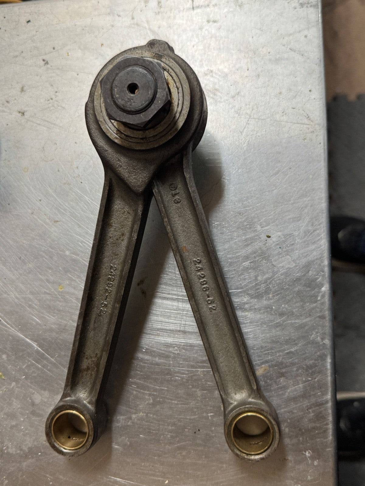 Harley OEM Iron Head Sportster Connecting Rod Set w/ Pin 1957 80 24275 576