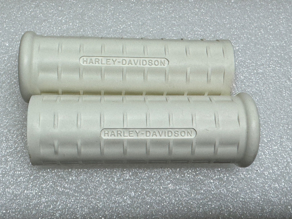 Harley 56210-47 Panhead Hummer Waffle Grips Closed End White w/ Logo 1948-53