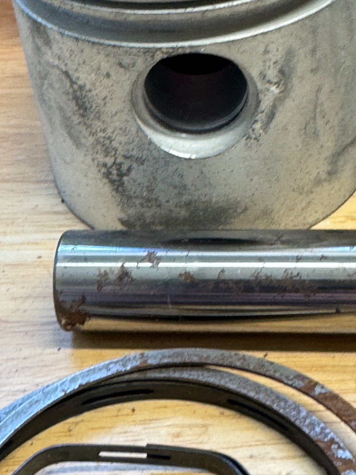 Harley NOS OEM# 22254-70 Sportster XLH XLCH Pistons .020 1970-71