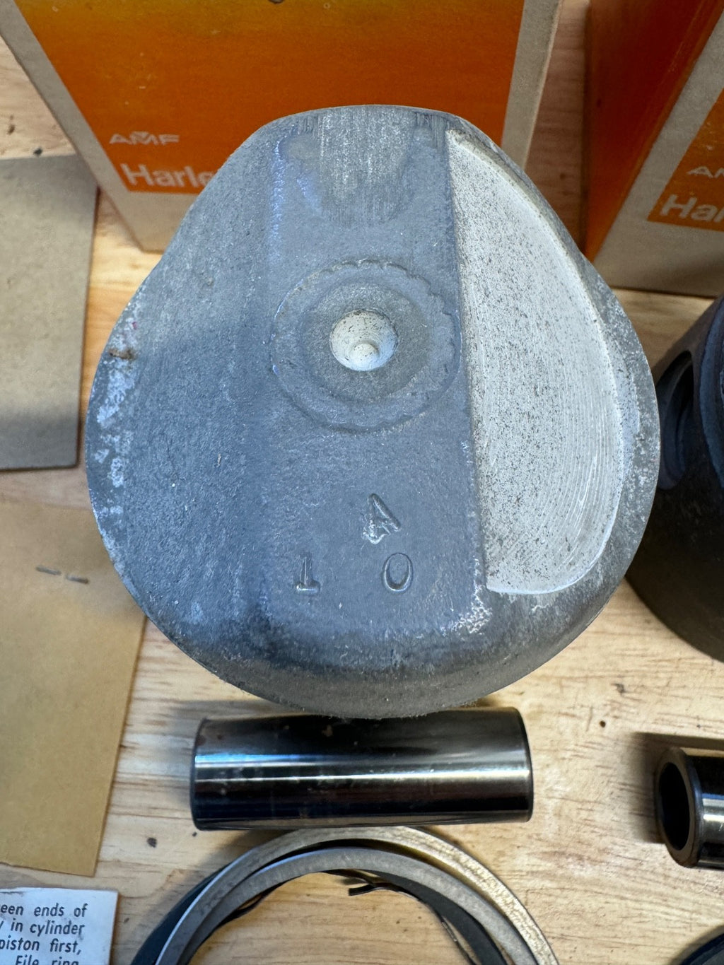 Harley NOS OEM# 22253-70 Sportster XLH XLCH Pistons .010 1970-71