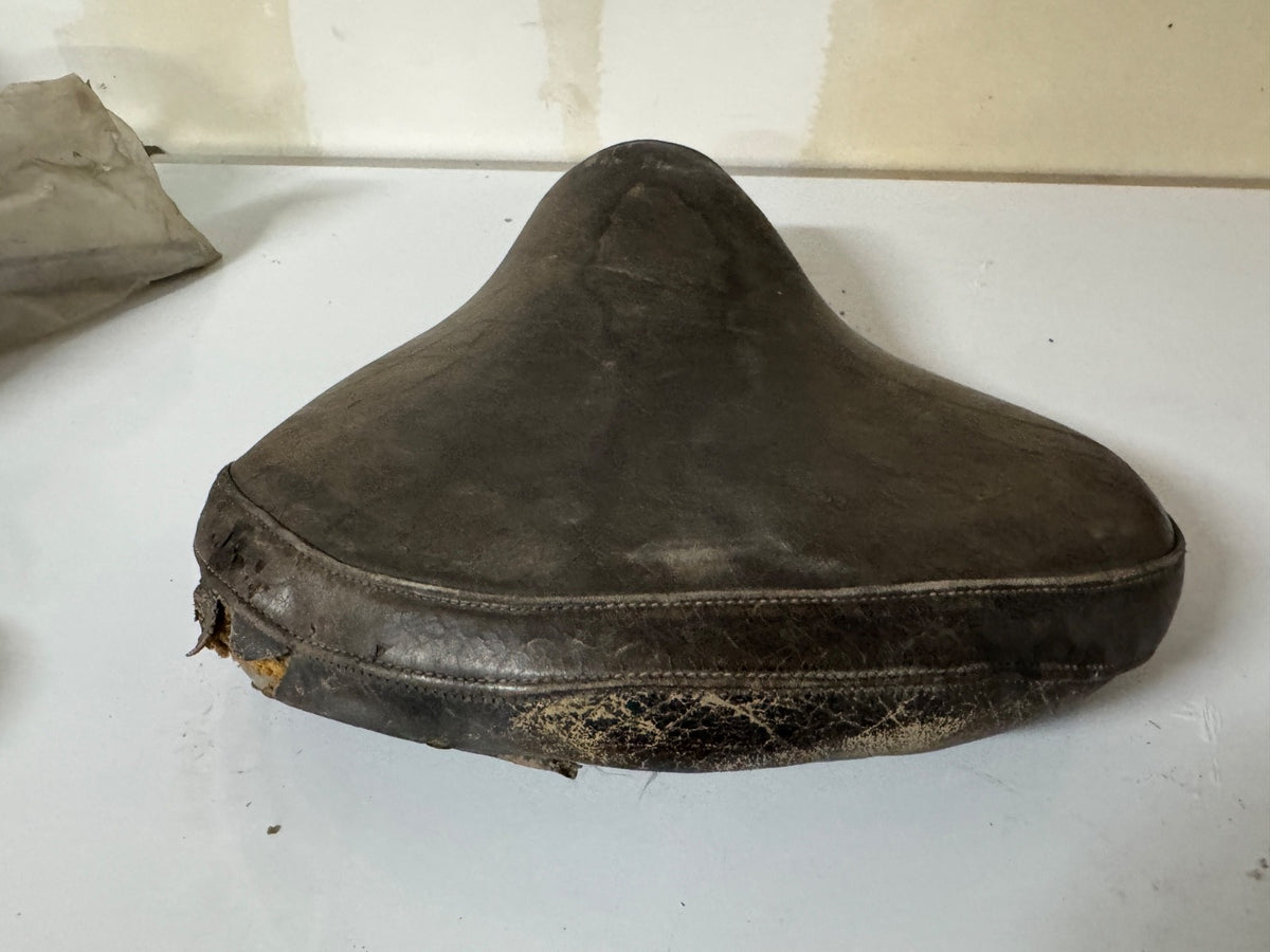 Harley Triumph Bates Seat Chopper Bobber WR Racer Great Patina!2