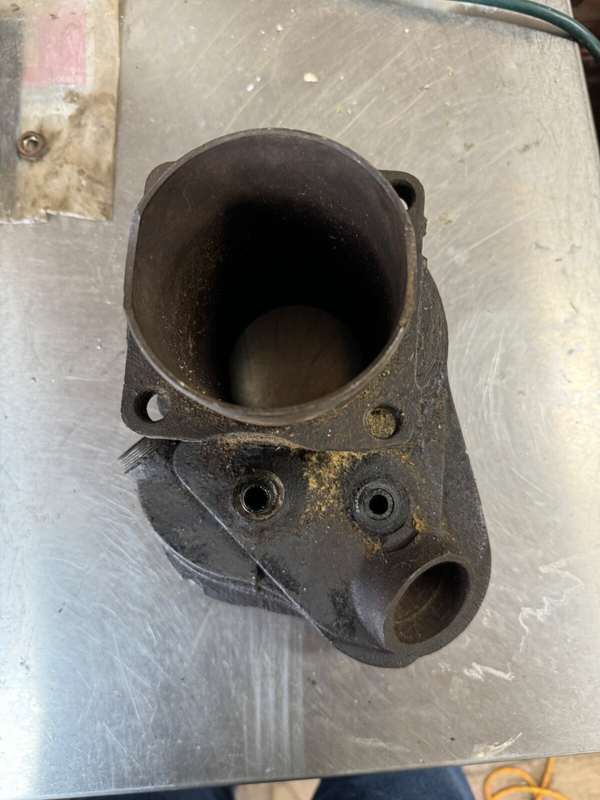 Harley UL ULH 80" 13 Fin OEM 5-37A Rear Cylinder .020  No Broken Fins 120-371