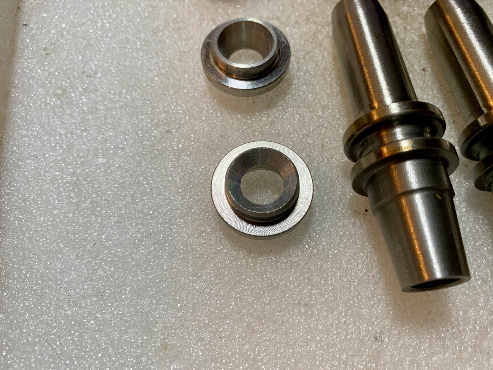 Harley RL WL Valve Guide & Spring Kit 1932-1940; 166-32, 168-32, 170-30 European