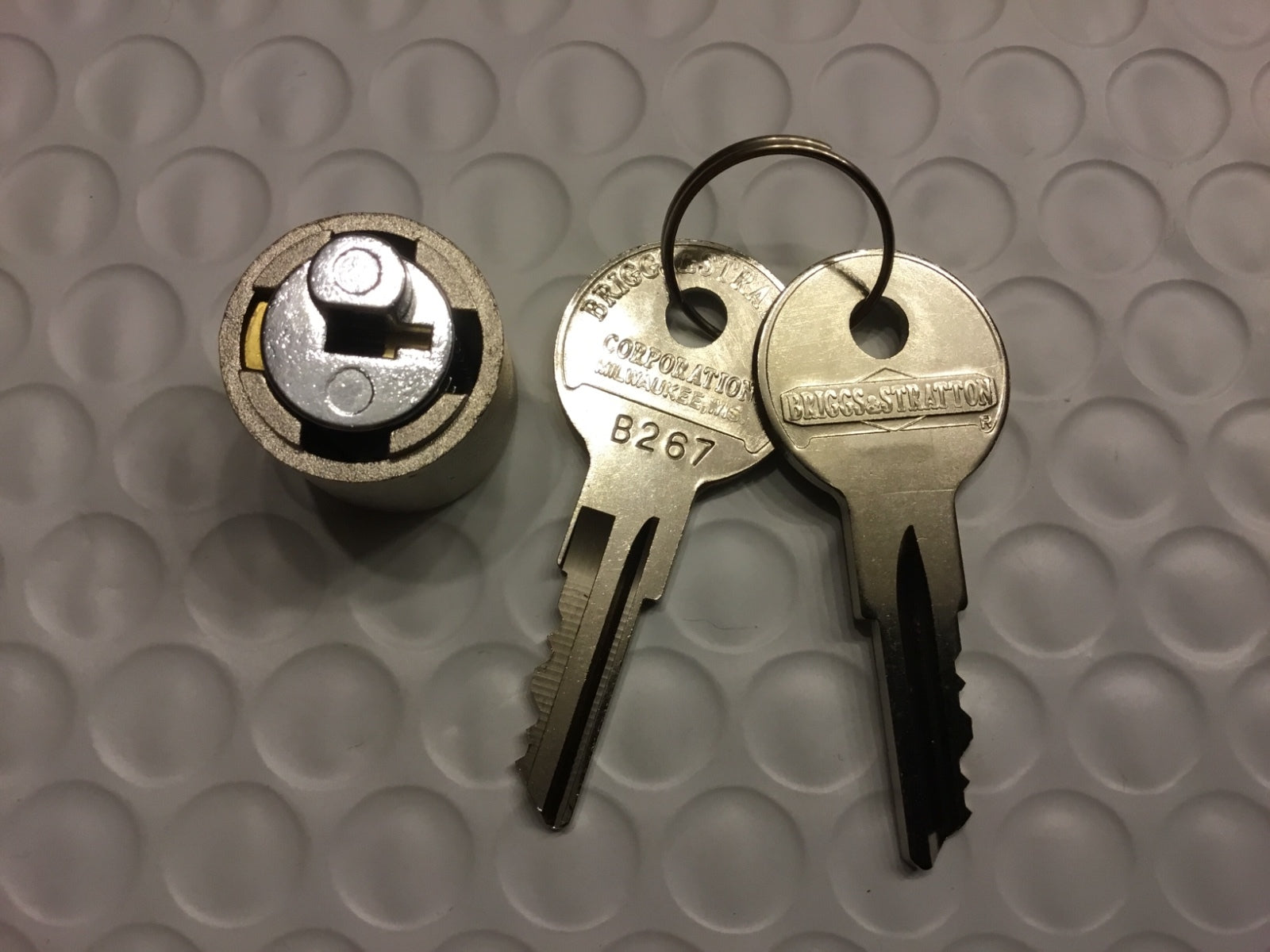 Harley Briggs & Stratton Ignition Switch Tumbler & Keys OEM# 71580-36, 4548-36