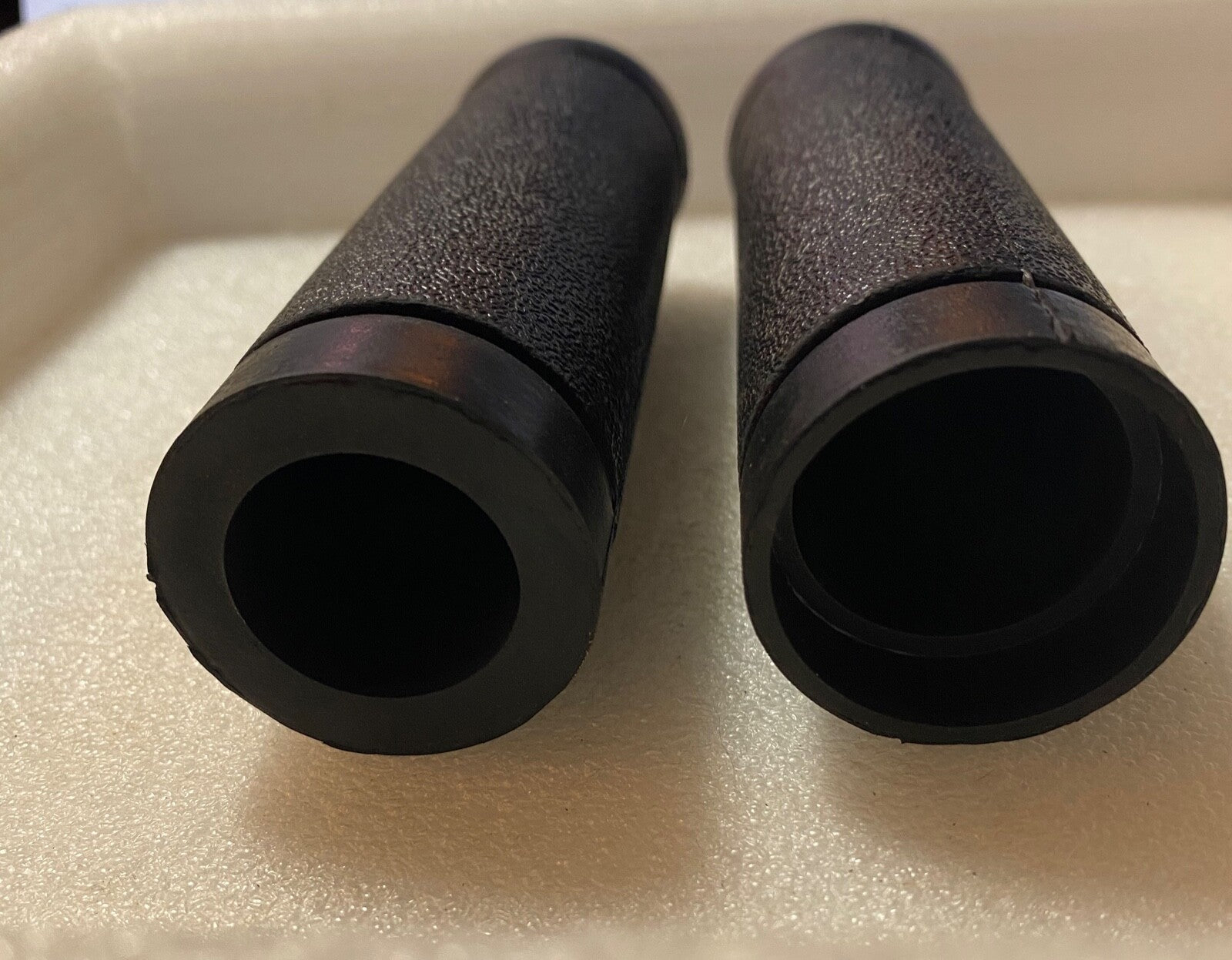 Harley 56206-74 Shovelhead FX Sportster Smooth Grips 1974-'81 Black W/ Plugs