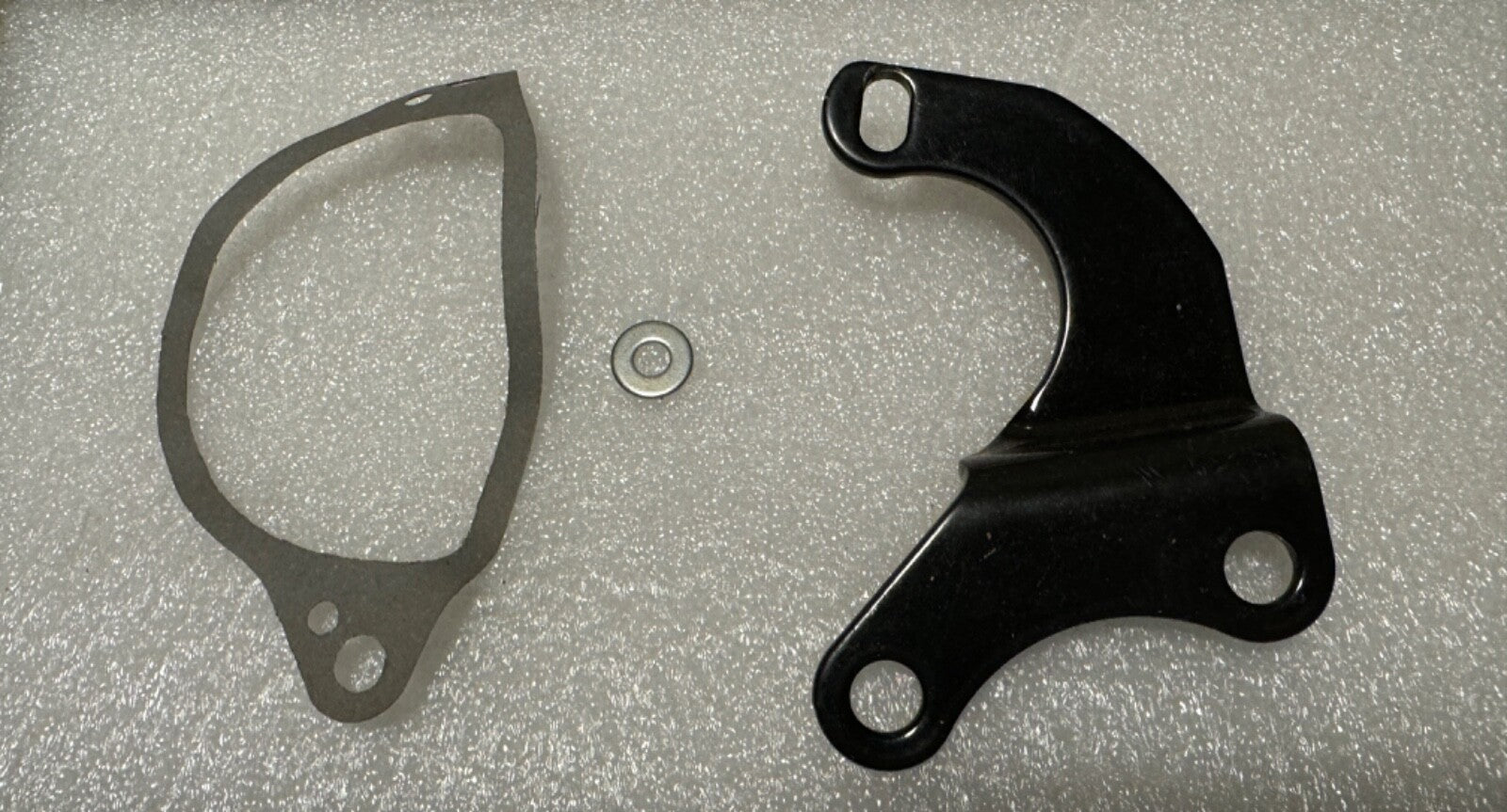 Harley NOS OEM 66098-82 Hitachi Starter Bracket 1982-84 Shovelhead Cla ...