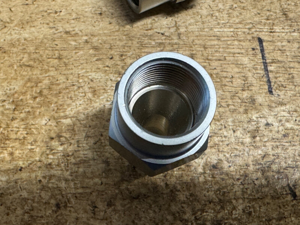 Harley WR WRTT WLDR Oil Line Barb Fittings Fit 37-52 WL & WR TROG Bobber