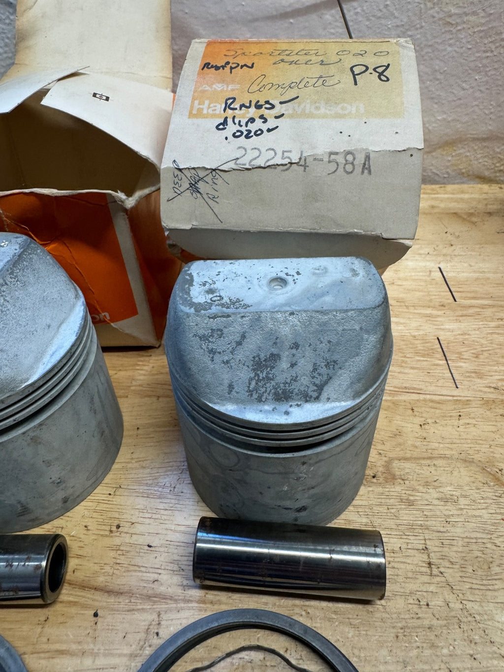 Harley NOS OEM# 22254-58A Sportster XLH XLCH Pistons .020 1958-71