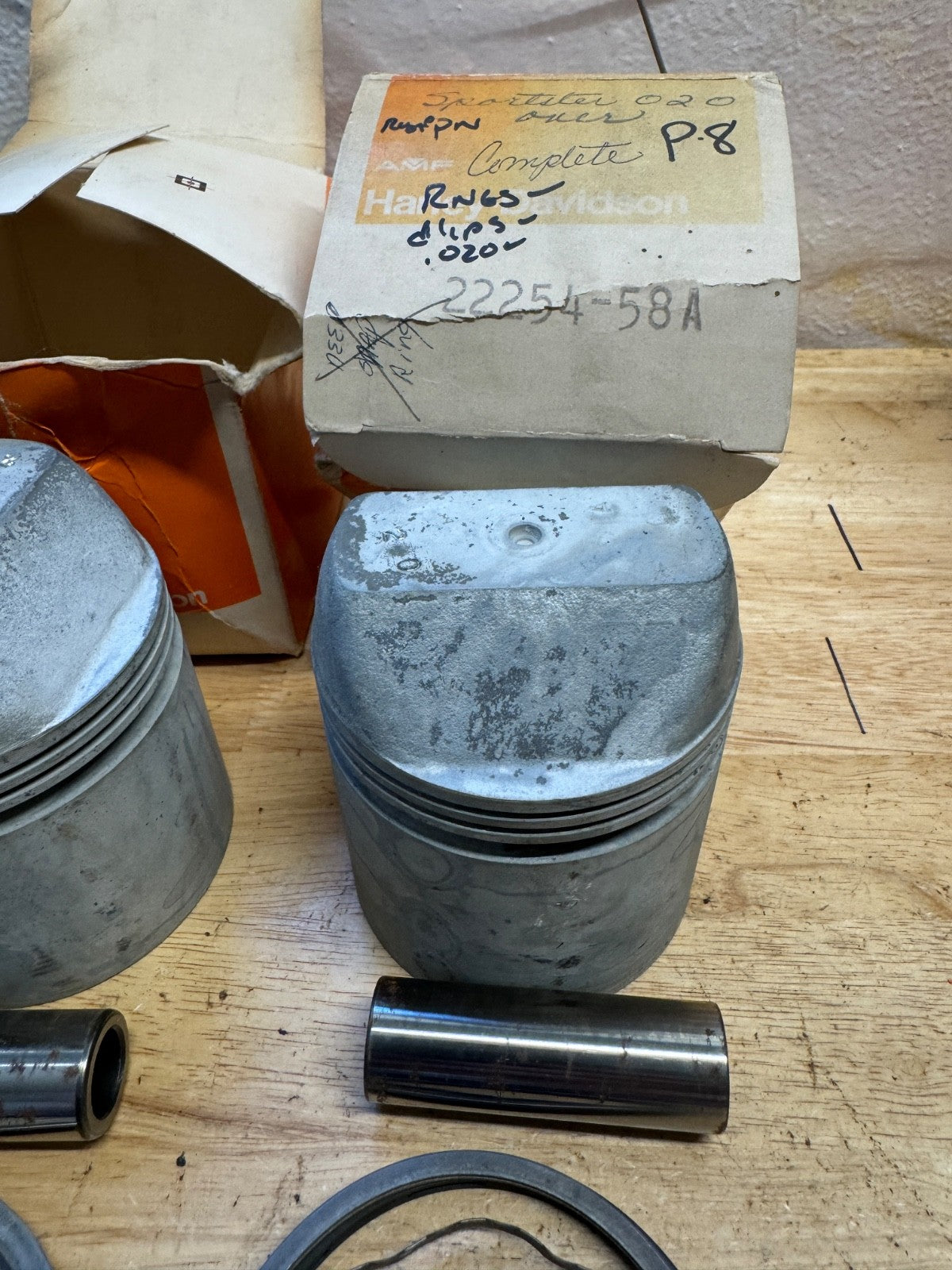 Harley NOS OEM# 22254-58A Sportster XLH XLCH Pistons .020 1958-71