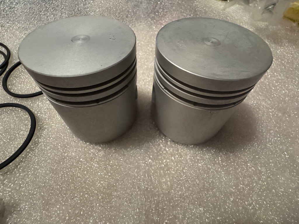 Harley-Davidson K, KK, KH, KHK Piston Set With Rings OEM# 22251-52