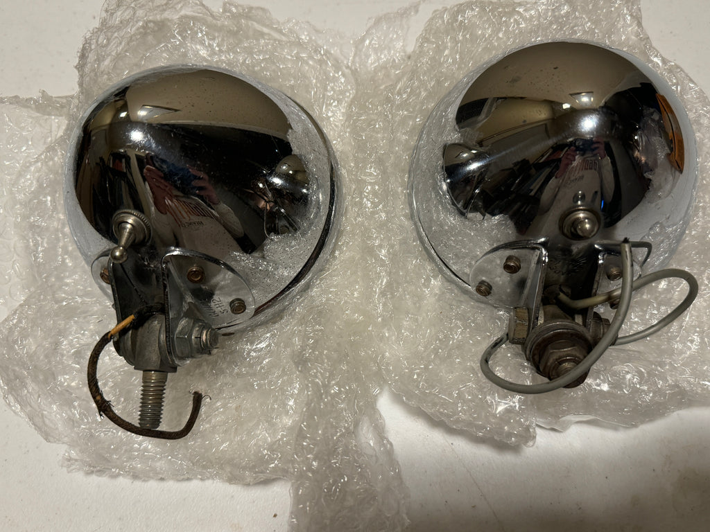 Harley Good Used OEM 68650-38A OEM Guide Spotlamp Set Short Stanchion Panhead