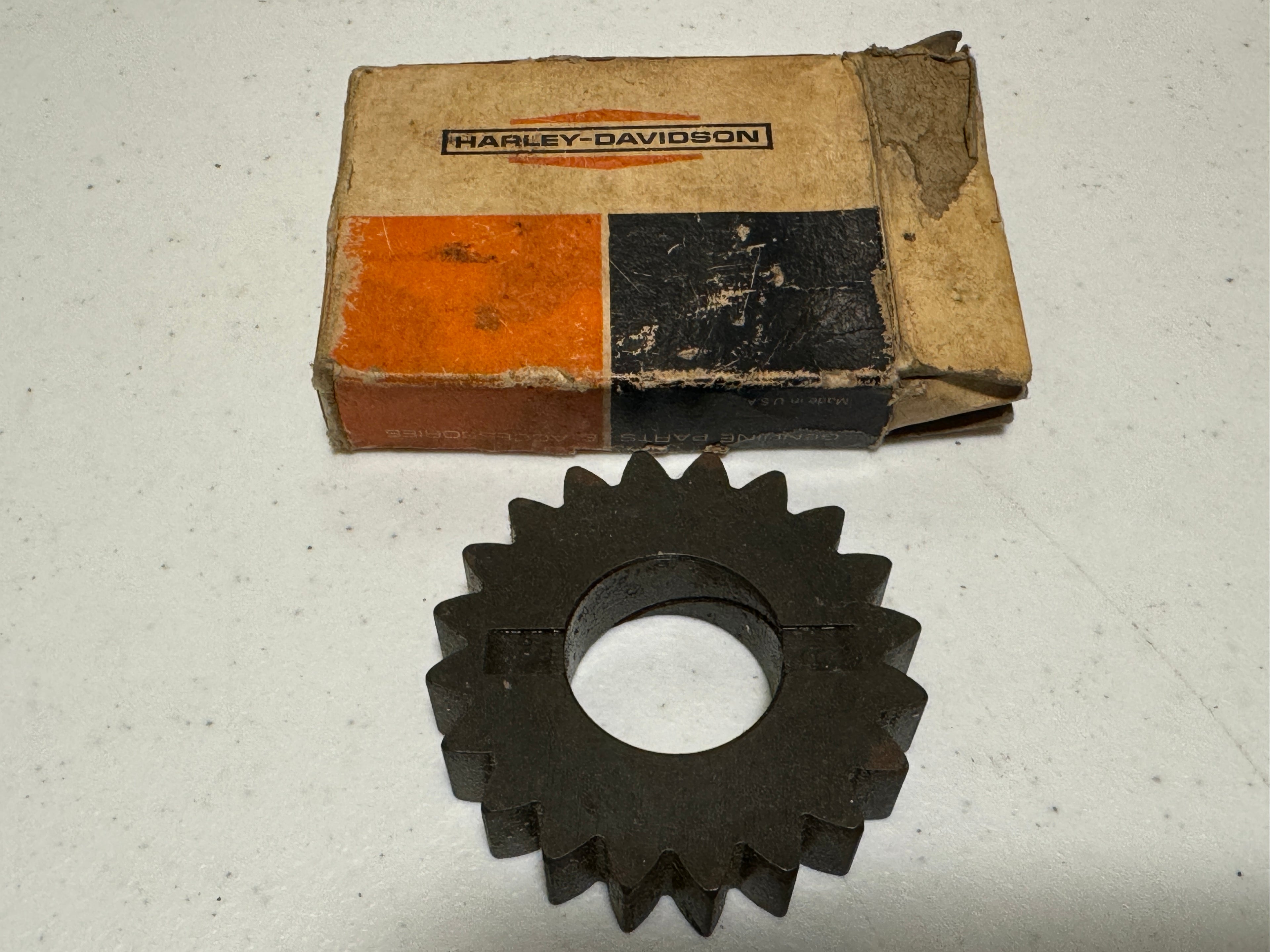 Harley 35305-56 NOS OEM Mainshaft 3rd Gear K Sportster 1956-1990