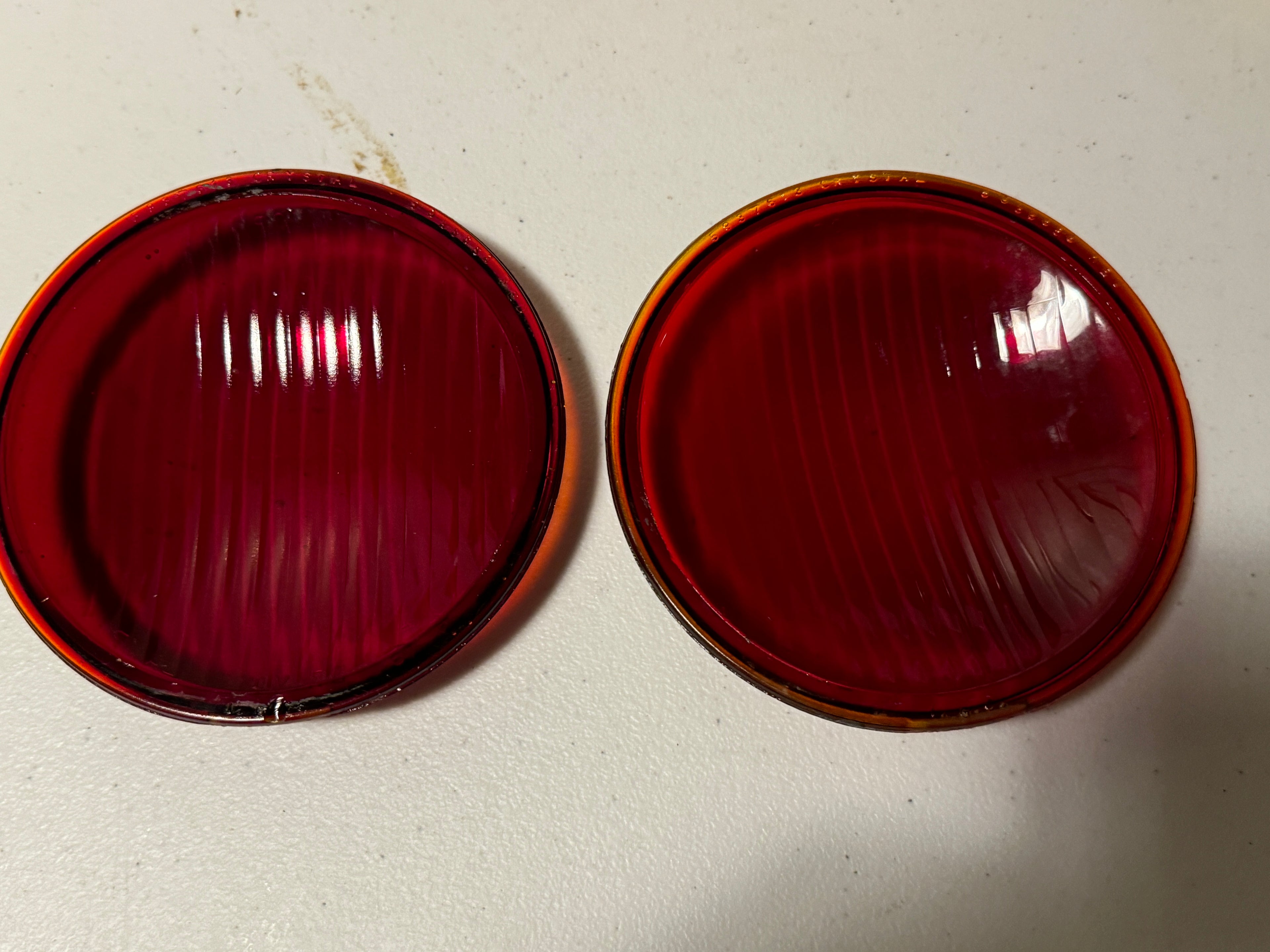 Harley OEM 68662-38; Early 11372-38 Guide Fluted Red Pursuit Lens Set Set 1